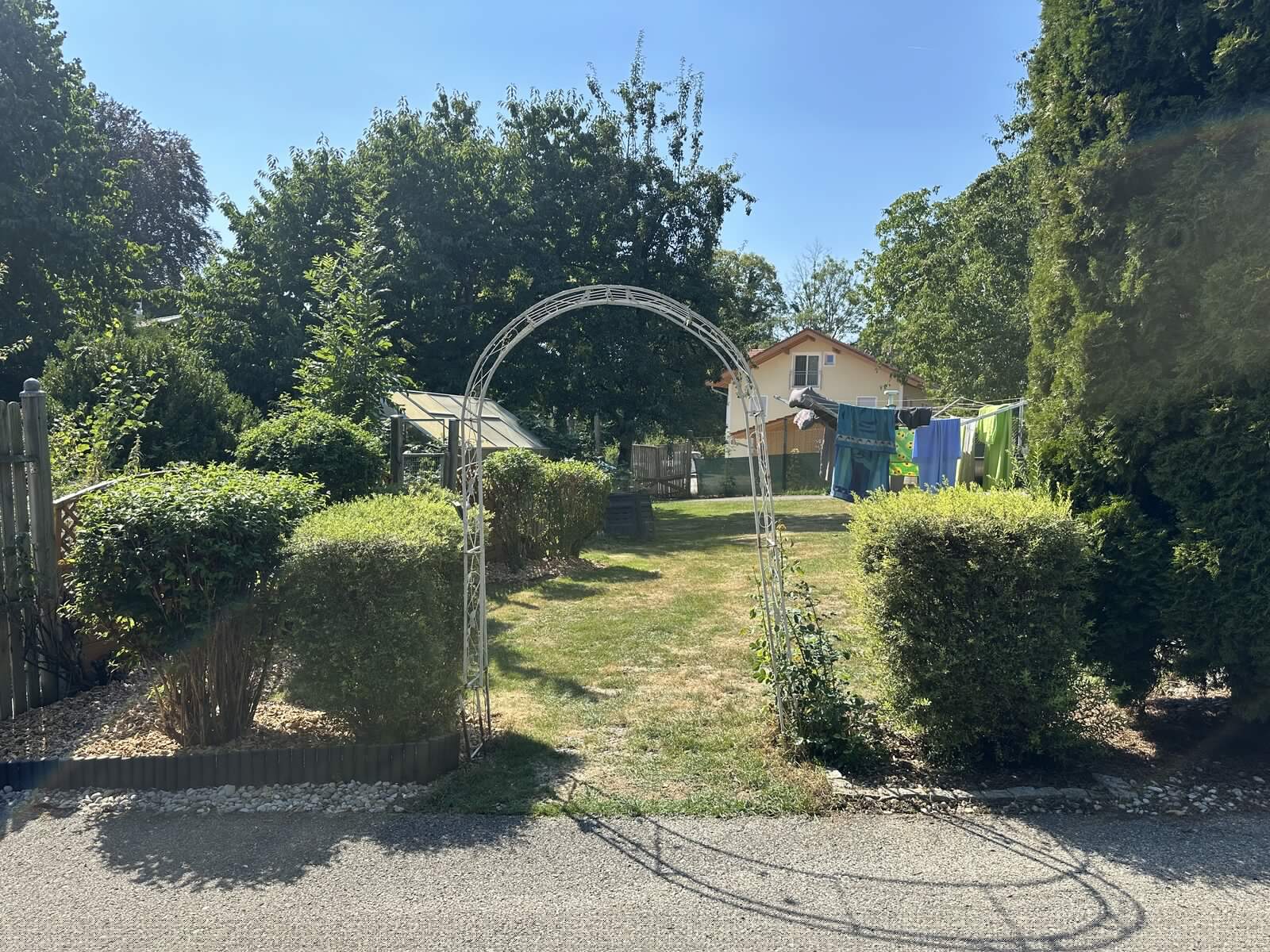 Eindruck vom Gelände und Alltag der Hundebetreuung Altenburg